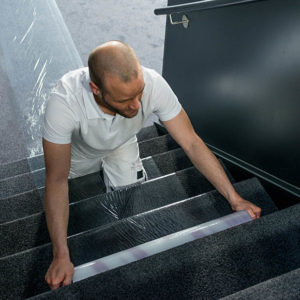 Eik personeelszaken schotel PrimaCover Carpet zelfklevende tapijtfolie voor vloeren en trappen |  BouwTotaal