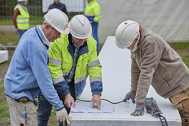 mensen op bouwplaatst