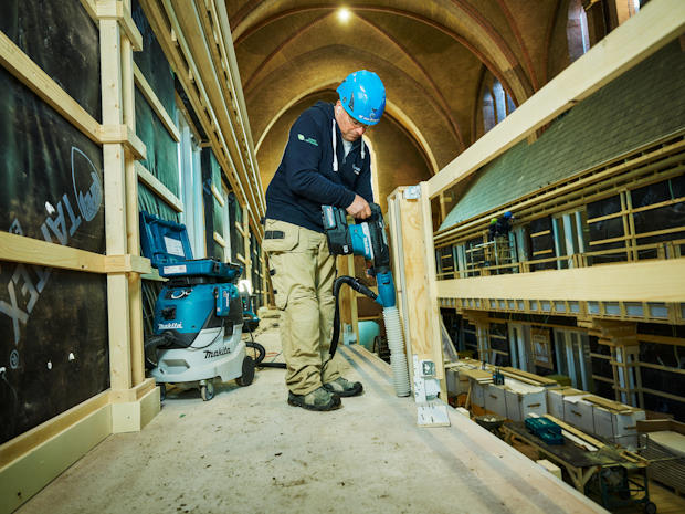 Web.BT.10.23.Bouwplaats.Makita.2 | BouwTotaal Combihamer op accu