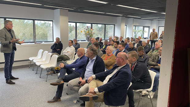 Bijeenkomst kick-off promotie van houten vloeren 