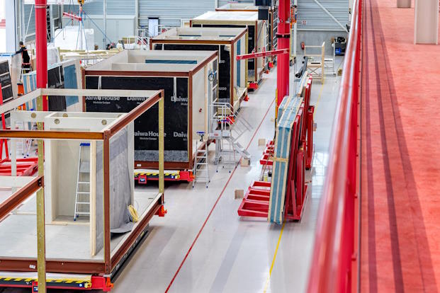 WebBT0924SnelGebouwdDaiwa2 | BouwTotaal De woningfabriek ‘Daiwa House Modular Factory’ in Montfoort produceert en assembleert zo’n 2.000 modules per jaar, goed voor circa 1.000 woningen per jaar.