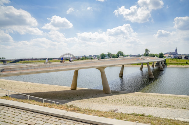 Lentloper Lentbrug | BouwTotaal