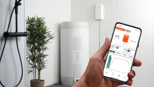 Een slimme besturingseenheid die fungeert als thermische batterij voor tapwater