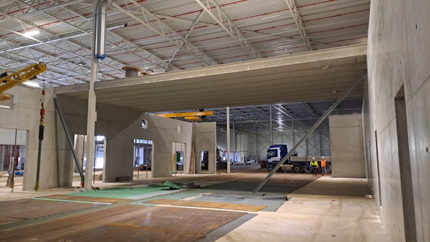 WebCoverBTT04-014_VBIBV_2Kanaalplaatvloervan500mmdiktevoorextragebruiksbelasting | BouwTotaal Kanaalplaatvloer van 500 mm dikte voor extra gebruiksbelasting.