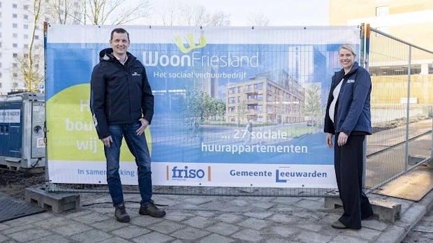 Foto net na het ondertekenen contract